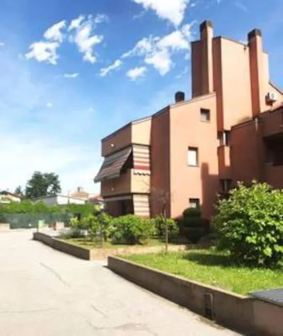 Green Flat In Between Milano And Monza Desio Apartment